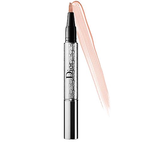 Dior Skinflash Radiance Booster Pen Review .